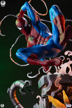 Premium Collectibles Studio Spider-Man (Deluxe Version) 1/3 Scale Statue
