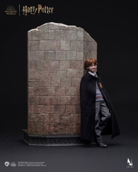 INART Collectibles Harry Potter and the Philosophers Stone - Ron Weasley (Deluxe) 1/6 Collectible Figure