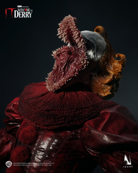 INART Collectibles IT: Welcome to Derry Season 1 - Pennywise (Bloody Version) 1/6 Collectible Figure