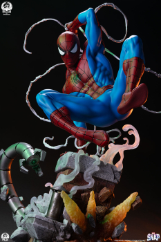 Premium Collectibles Studio Spider-Man (Deluxe Version) 1/3 Scale Statue