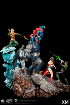 XM Studios JLA vs Darkseid