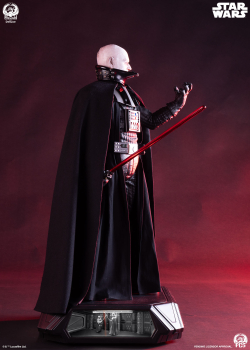 Premium Collectibles Studio Darth Vader - Hyperreal 1/3 Scale Statue