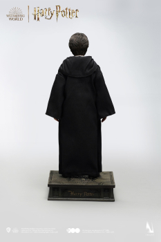 Preview: INART Collectibles Harry Potter and the Philosopher’s Stone - Harry Potter (Standard) 1/6 Collectible Figure