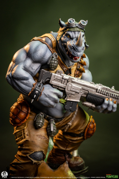 Preview: Premium Collectibles Studio TMNT Legends - Rocksteady 1/3 Scale Statue