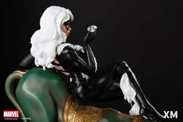 XM Black Cat 1/4 Statue