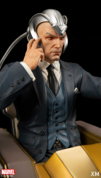 XM Studios Professor X - Hoverchair