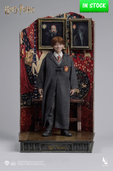 INART Collectibles Harry Potter and the Philosophers Stone - Ron Weasley (Deluxe) 1/6 Collectible Figure