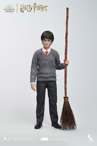 INART Collectibles Harry Potter and the Philosopher’s Stone - Harry Potter (Standard) 1/6 Collectible Figure