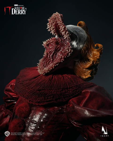INART Collectibles IT: Welcome to Derry Season 1 - Pennywise (Bloody Version) 1/6 Collectible Figure