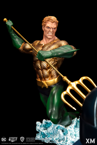 XM Studios JLA vs Darkseid