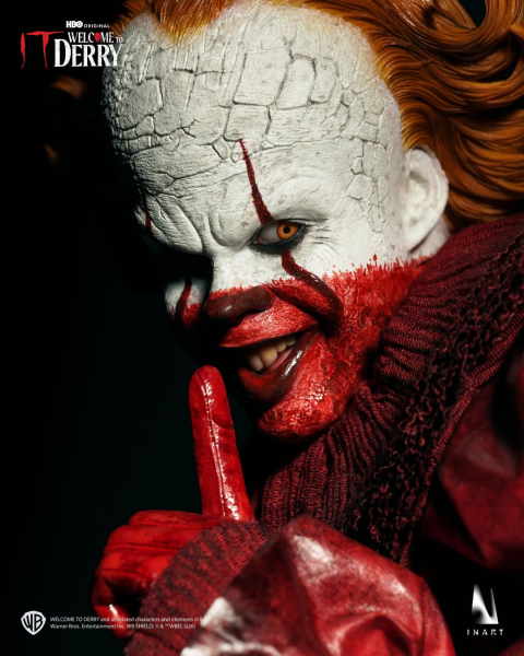 INART Collectibles IT: Welcome to Derry Season 1 - Pennywise (Bloody Version) 1/6 Collectible Figure