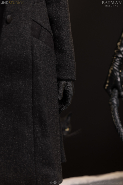 JND Studios Catwoman & Selina Kyle of Batman Returns 1/3 Statue