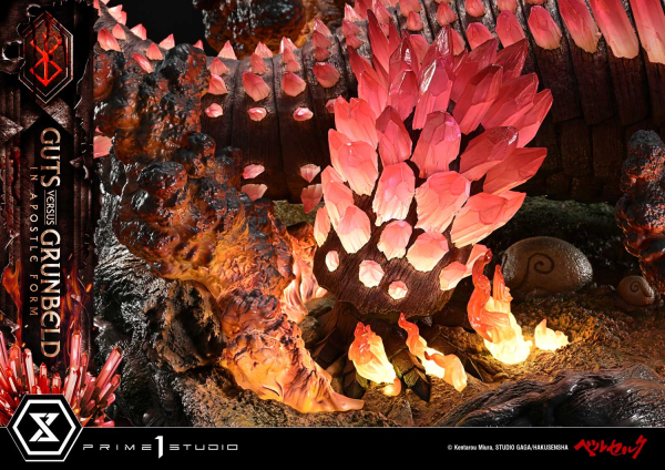 Prime 1 Studio Berserk - Guts Versus Grunbeld in Apostle Form Statue