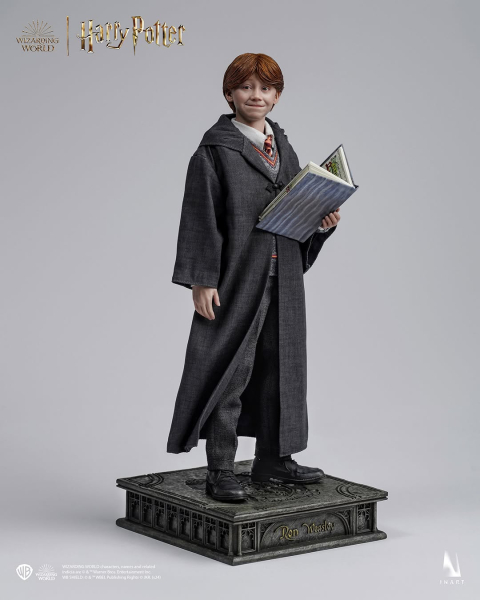 INART Collectibles Harry Potter and the Philosophers Stone - Ron Weasley (Deluxe) 1/6 Collectible Figure