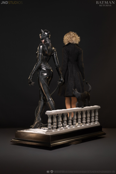 JND Studios Catwoman & Selina Kyle of Batman Returns 1/3 Statue
