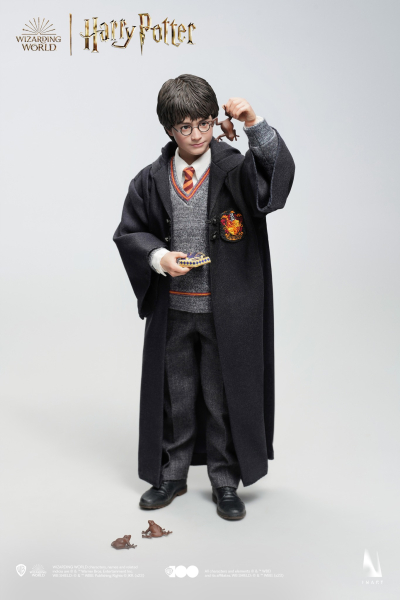 INART Collectibles Harry Potter and the Philosopher’s Stone - Harry Potter (Standard) 1/6 Collectible Figure