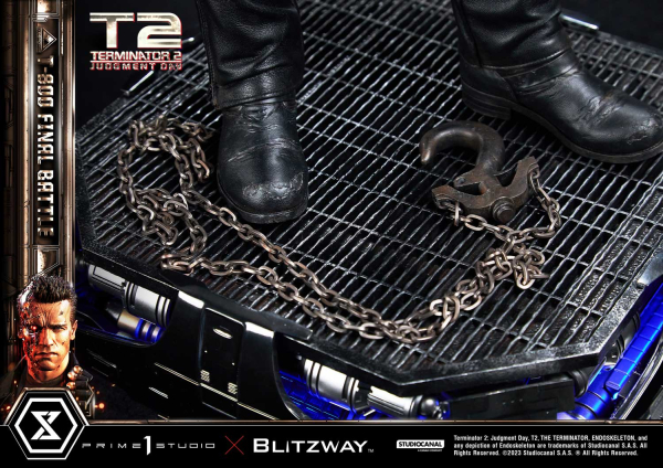 Prime 1 Studio Terminator 2: Judgment Day T-800 Final Battle (DX-Bonus Version) 1/3 Statue