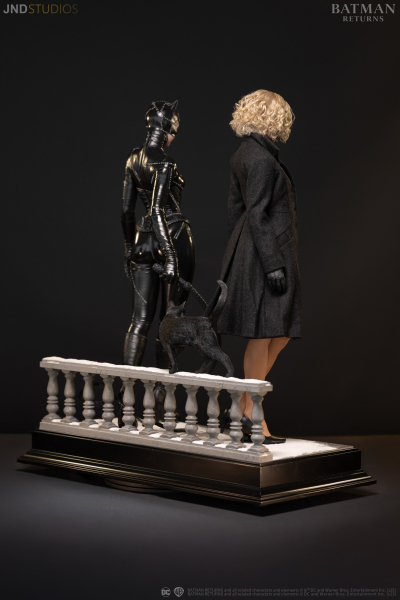 JND Studios Catwoman & Selina Kyle of Batman Returns 1/3 Statue